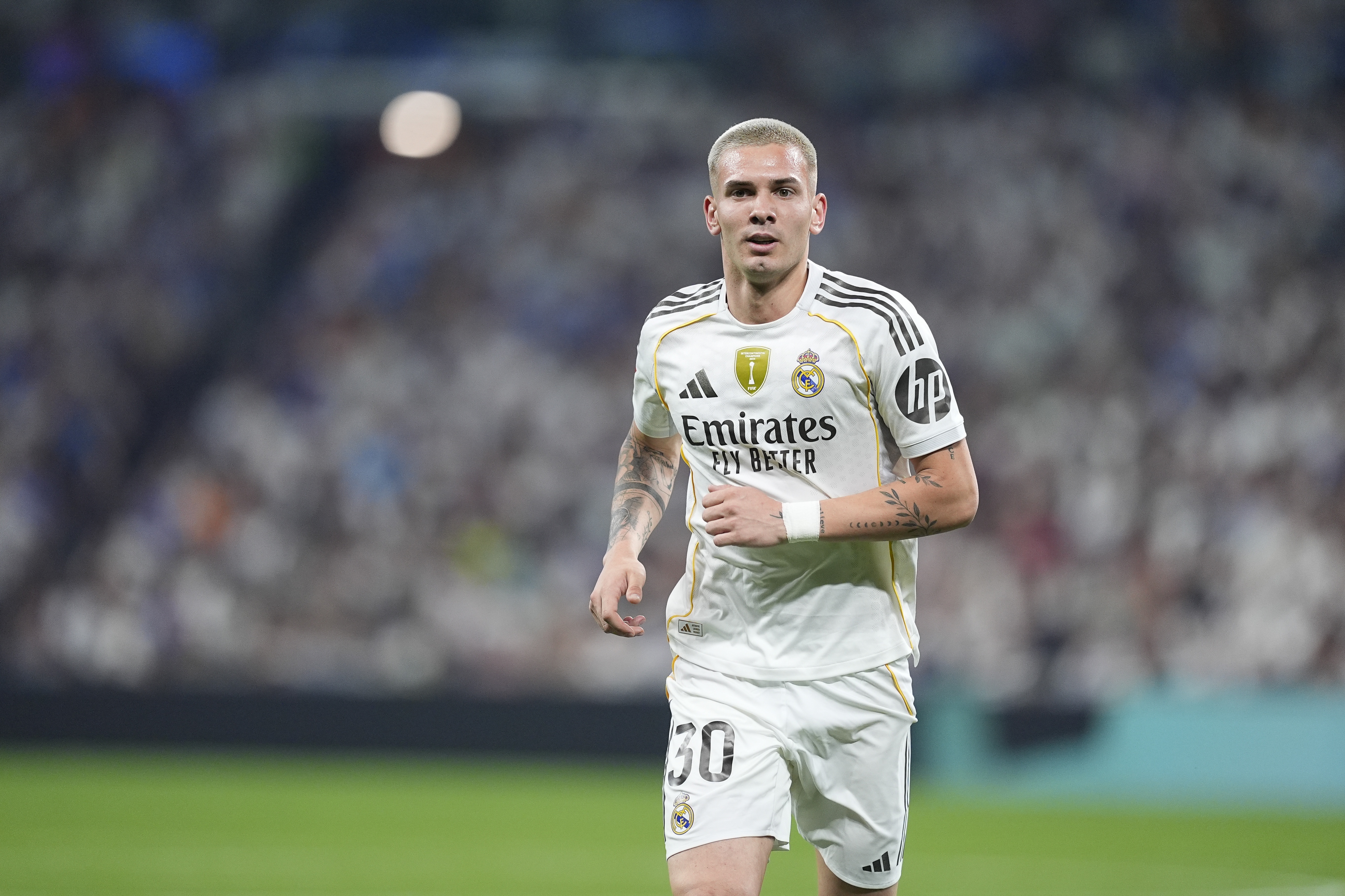 阿斯：西班牙教练学校主席呼吁严惩皇马，因其违规注册马斯坦托诺